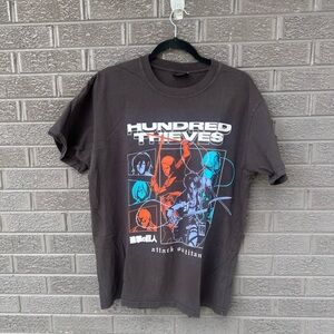 x Attack on Titan Graphic Tee - Black